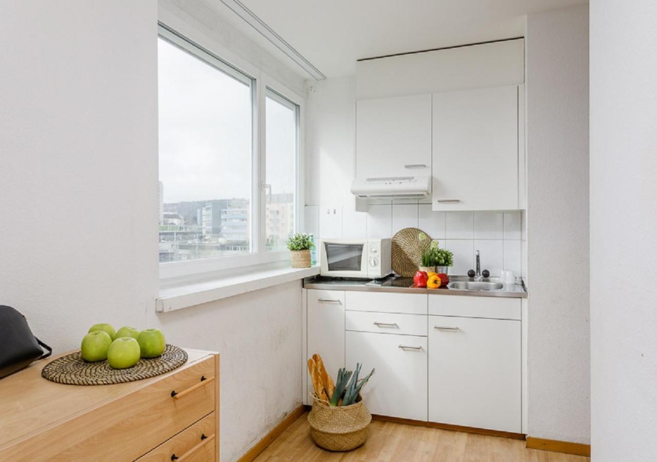 Swiss Star Tower - Self Check-In Apartment Zurich Luaran gambar