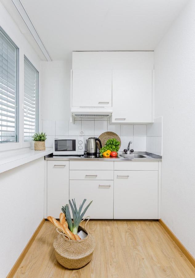 Swiss Star Tower - Self Check-In Apartment Zurich Luaran gambar