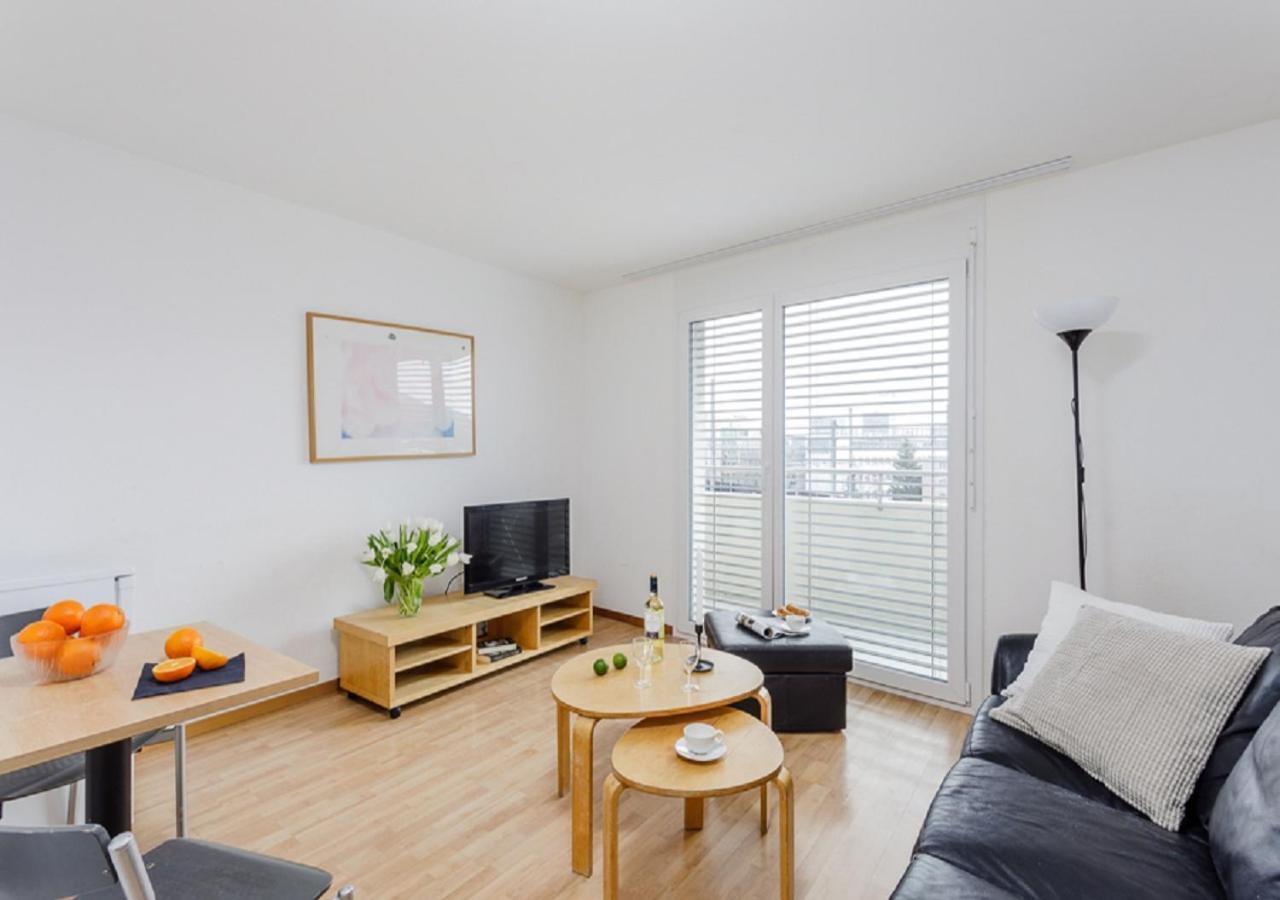 Swiss Star Tower - Self Check-In Apartment Zurich Luaran gambar