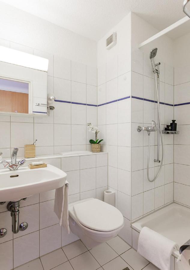 Swiss Star Tower - Self Check-In Apartment Zurich Luaran gambar